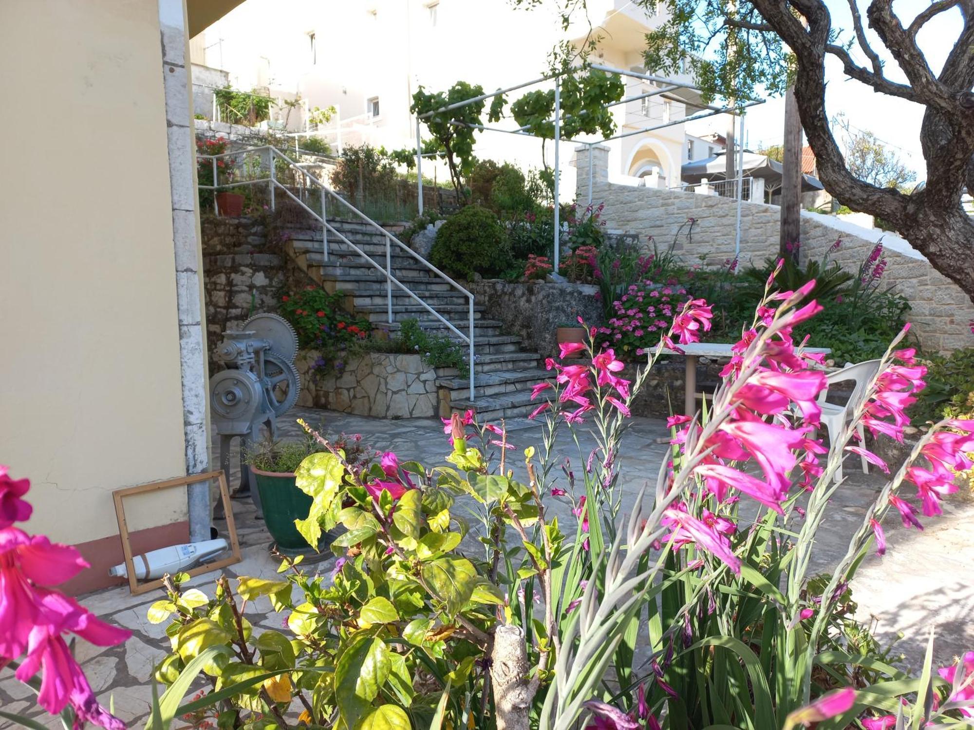 Oneiro House Apartment Kassiopi Bagian luar foto